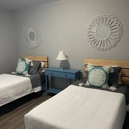 The Bernice - 2 Bedroom Apt In Quilt Town, Usa Hamilton Exterior foto